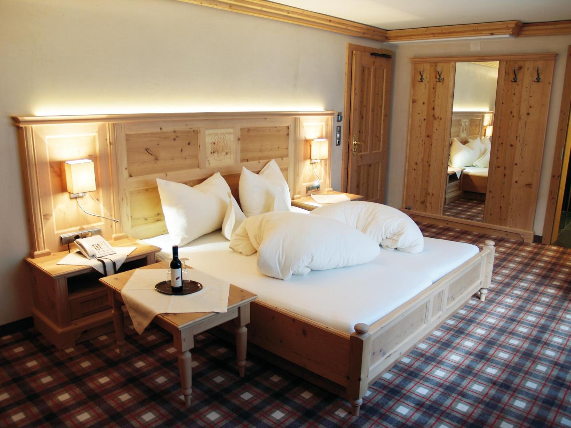 אישגל Sport- Und Genusshotel Silvretta מראה חיצוני תמונה