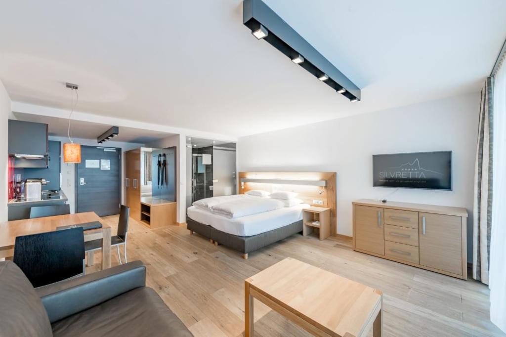 אישגל Sport- Und Genusshotel Silvretta מראה חיצוני תמונה